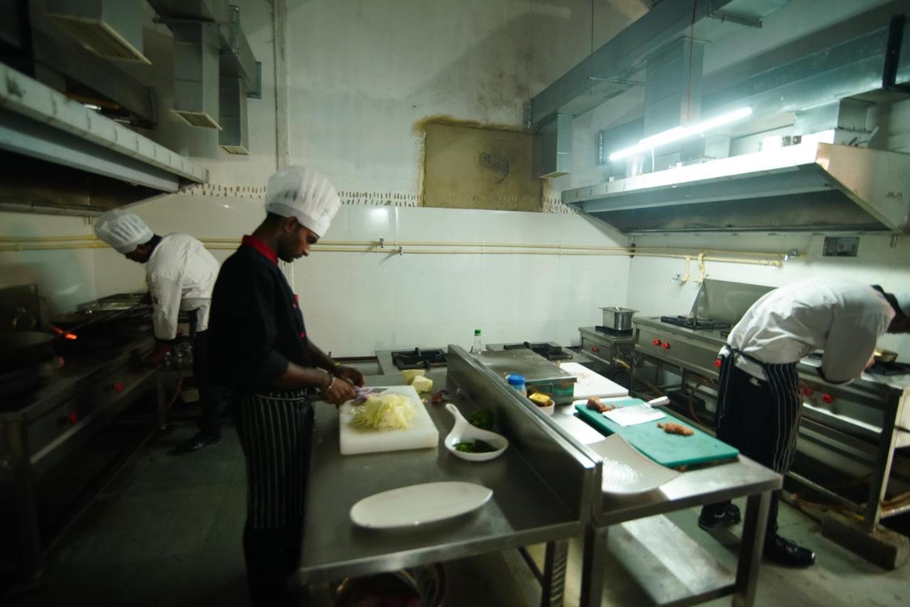Siriki Resorts Srungavarapukota エクステリア 写真