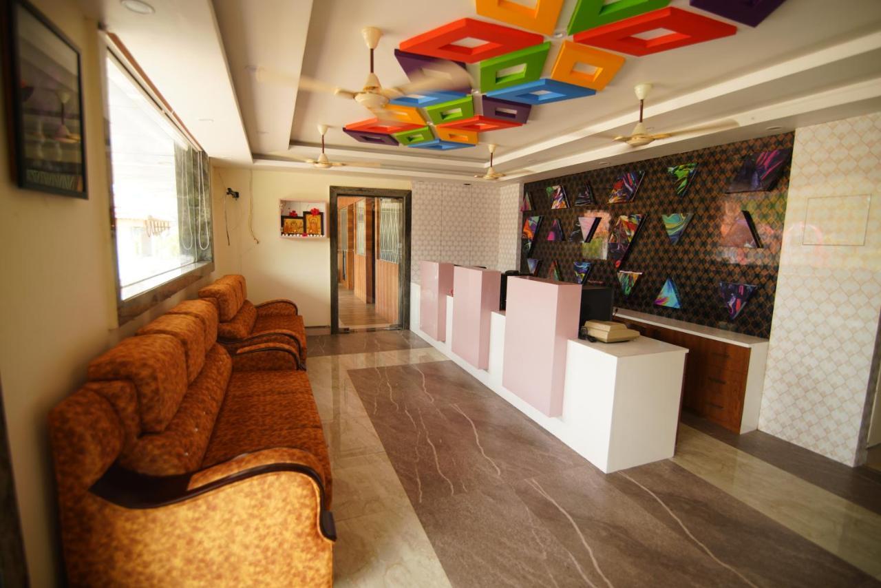 Siriki Resorts Srungavarapukota エクステリア 写真