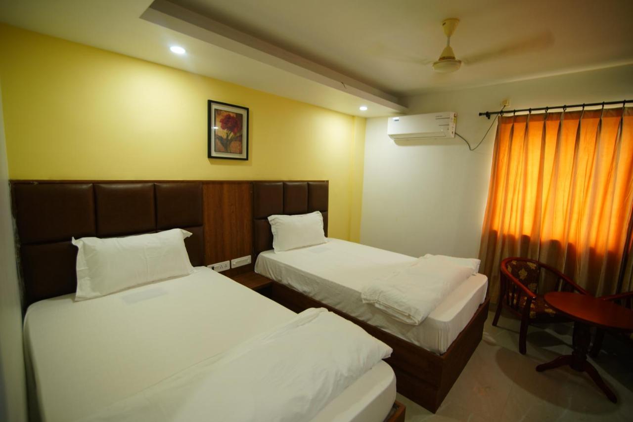 Siriki Resorts Srungavarapukota エクステリア 写真