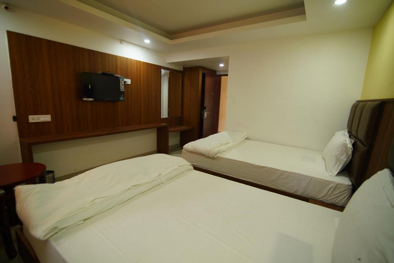 Siriki Resorts Srungavarapukota エクステリア 写真